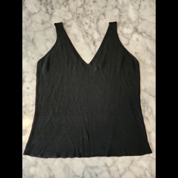 Black Cami. Size L - Picture 3 of 4